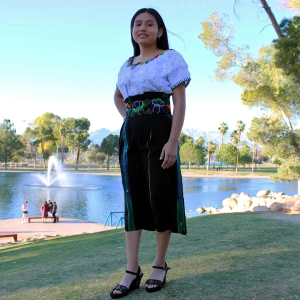 Traje típico de Guatemala – Faja, corte y blusa – Estilo Sololá Jade Negro Blanco 1000