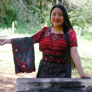 Traje típico de Guatemala – Faja, delantal, corte y huipil – Estilo Totonicapán Rojo Rubí 1009